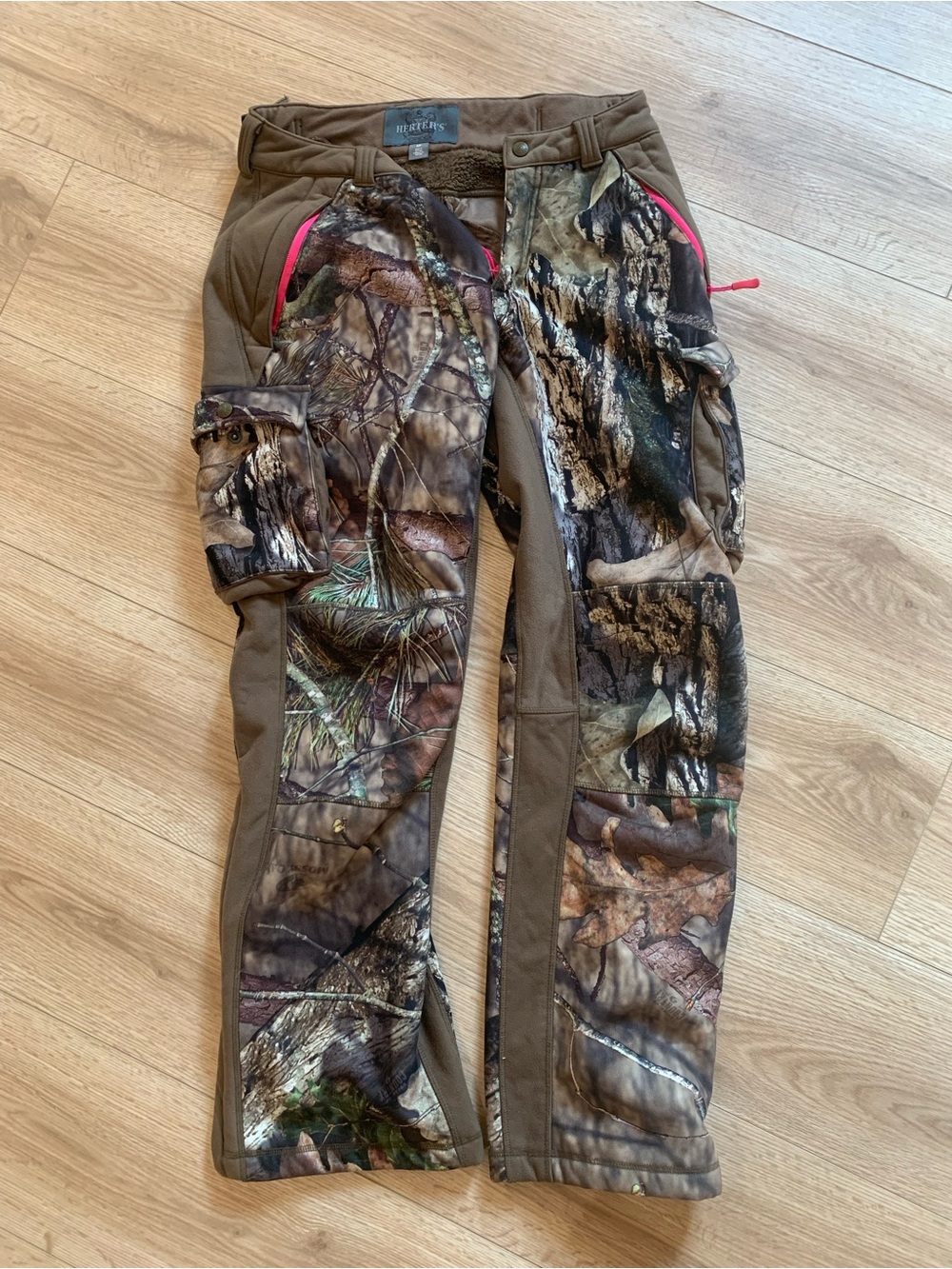 Cabela's Women's Camo Brown Hunting Pants with Pink Trim